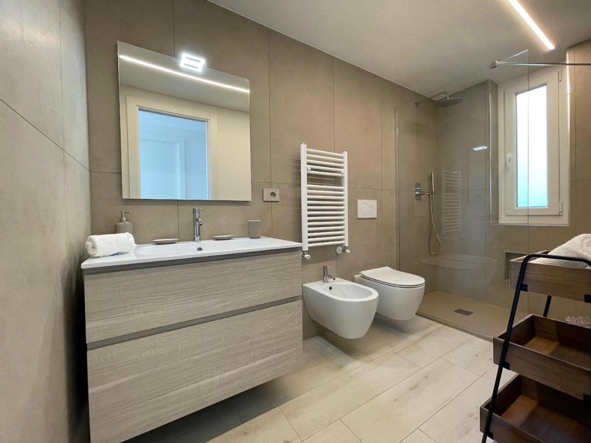 شقة Casa Irene Terrazza Vista Mare E Garage بورتوفينيري المظهر الخارجي الصورة